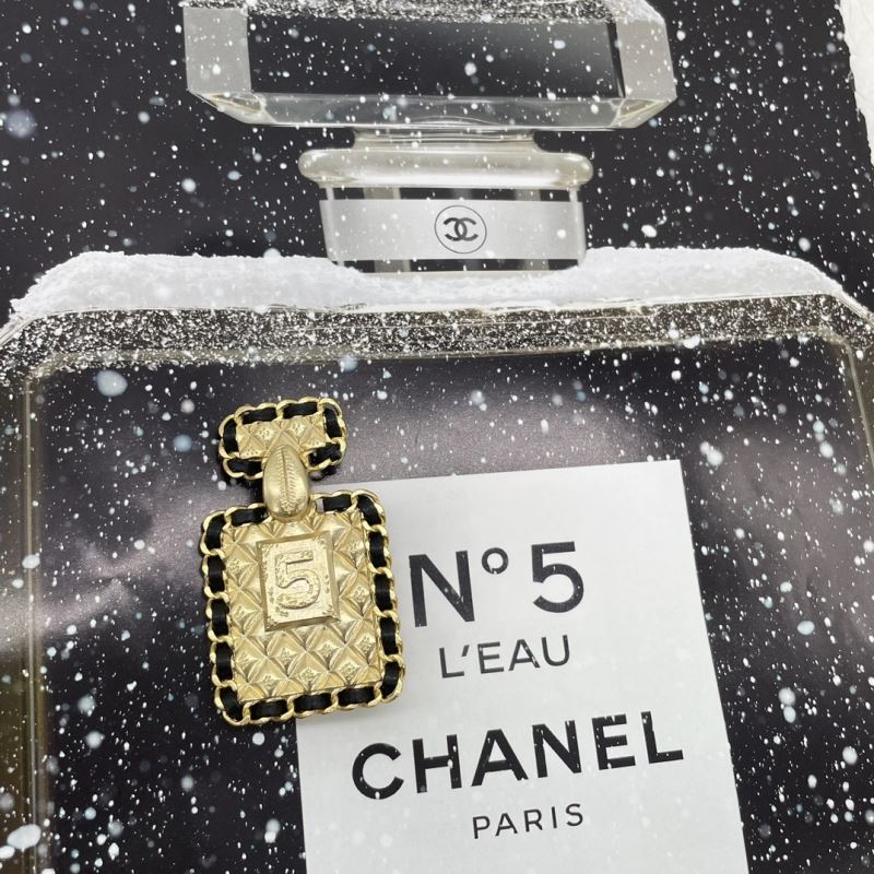 Ch*el brooches